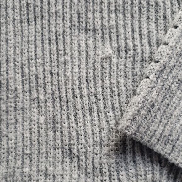 Forever 21 Gray Knit Cut-Out Sweater – Women's Medium - Picture 5 of 6